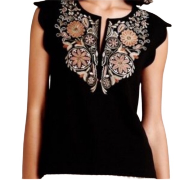 Anthropologie Akemi Kin Embroidered Scallop tank L